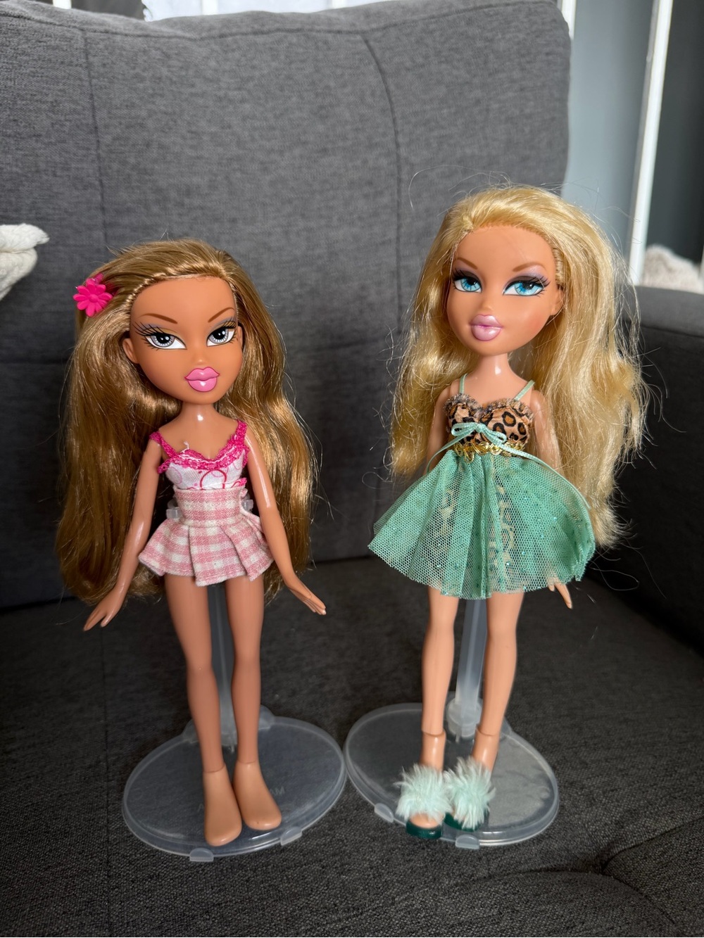 Bratz Pampered Pupz salon style Cloe & Yasmin
